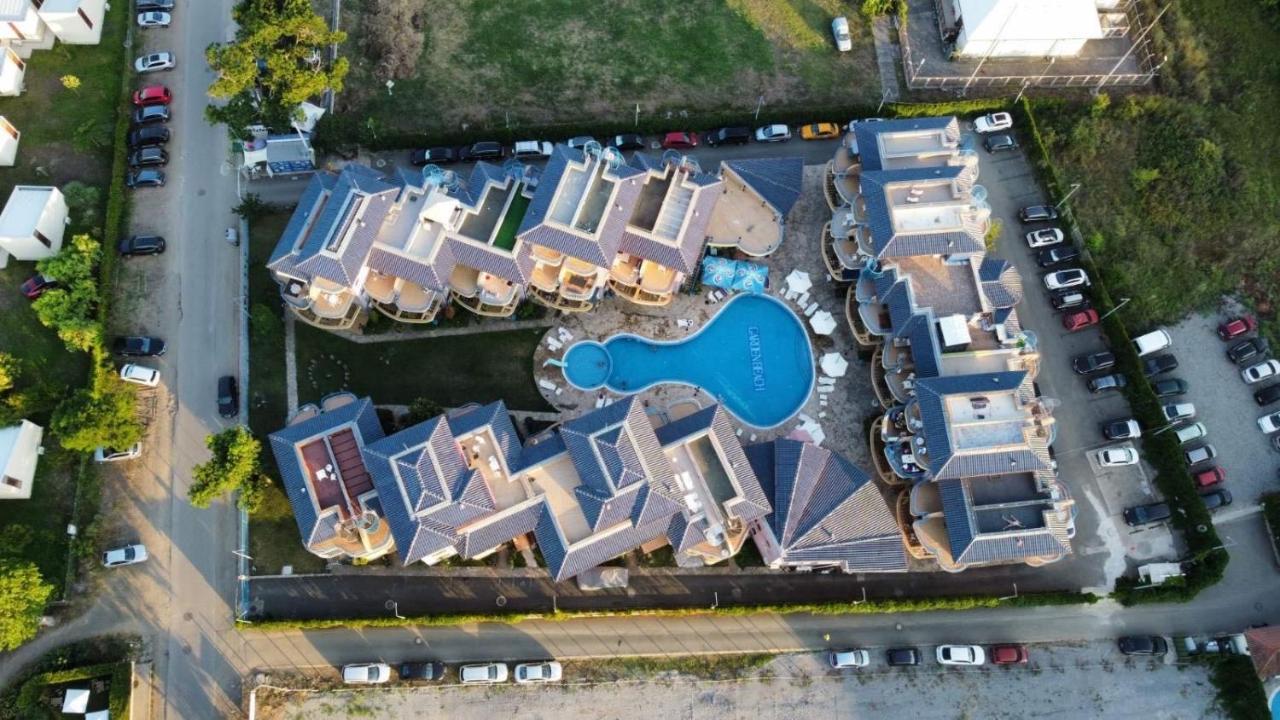 Къмпинг Градина Луксозен Апартамент Tjernomorets Exteriör bild