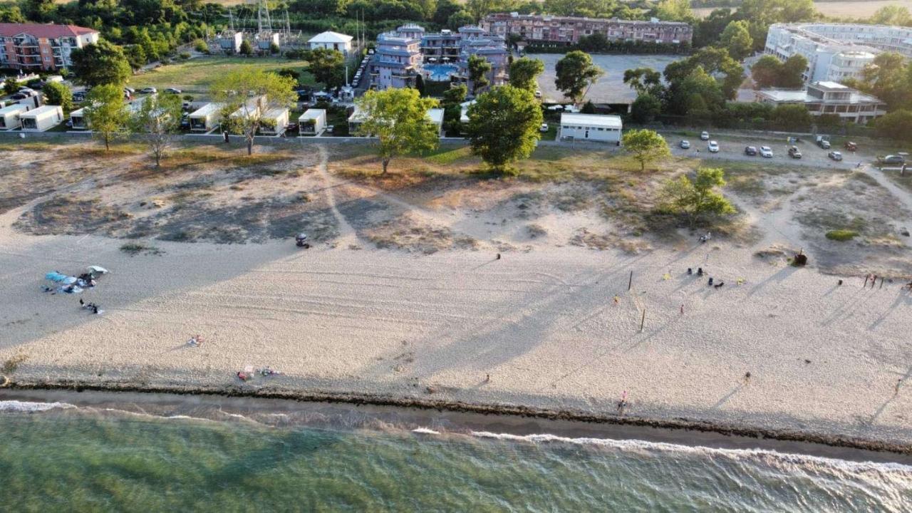Къмпинг Градина Луксозен Апартамент Tjernomorets Exteriör bild